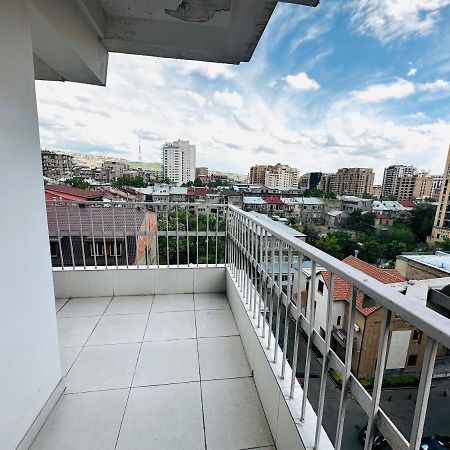 Suite Apartment On Pushkin Street Ereván Exterior foto