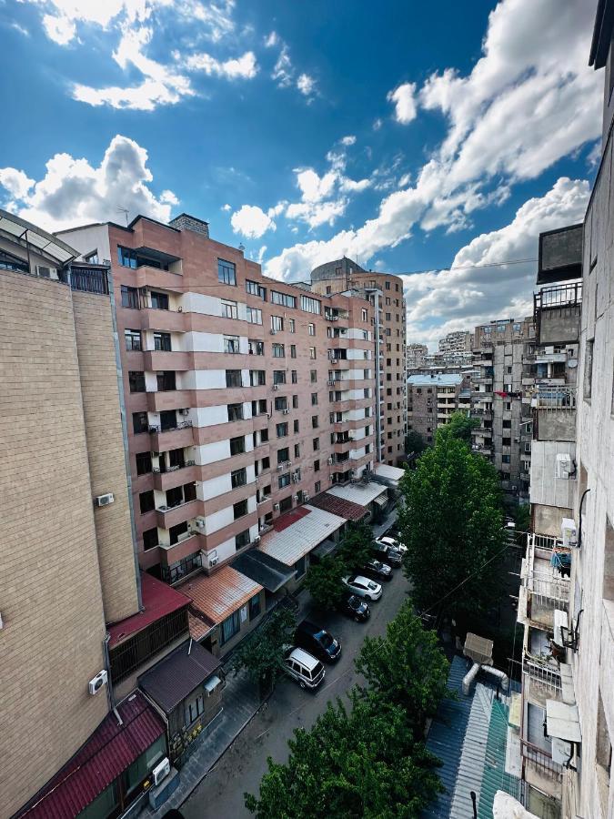 Suite Apartment On Pushkin Street Ereván Exterior foto