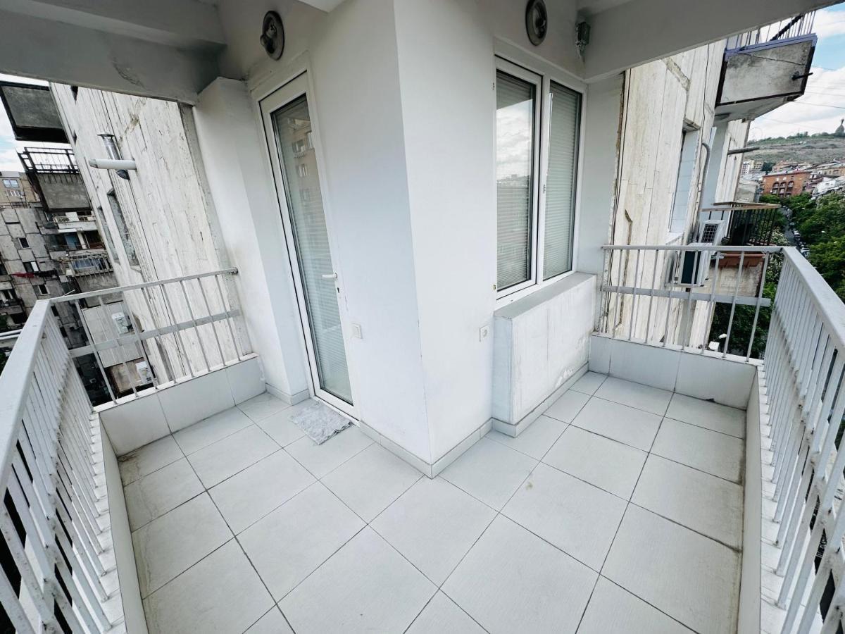 Suite Apartment On Pushkin Street Ereván Exterior foto
